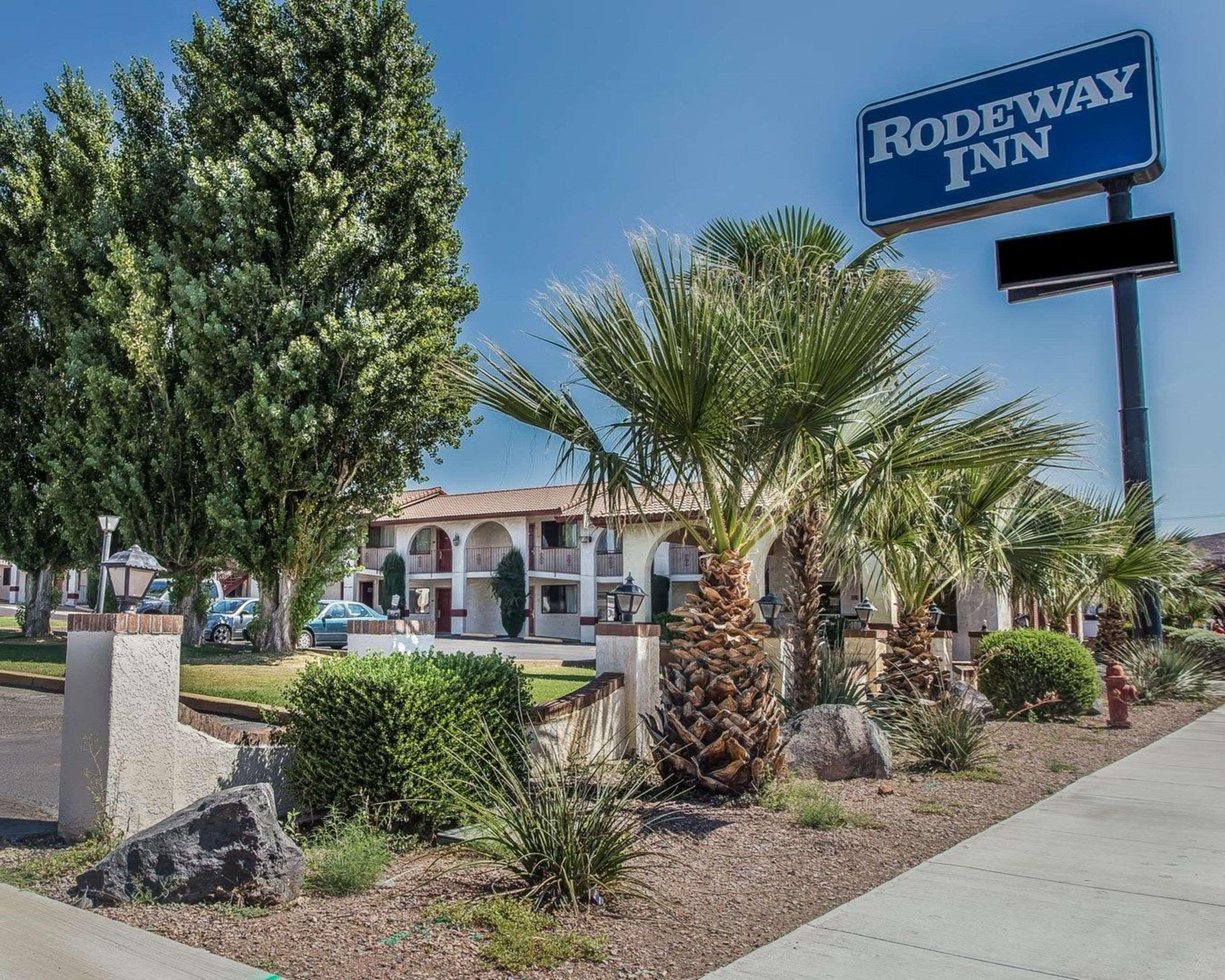 Rodeway Inn Hurricane - Zion National Park Area Exterior photo